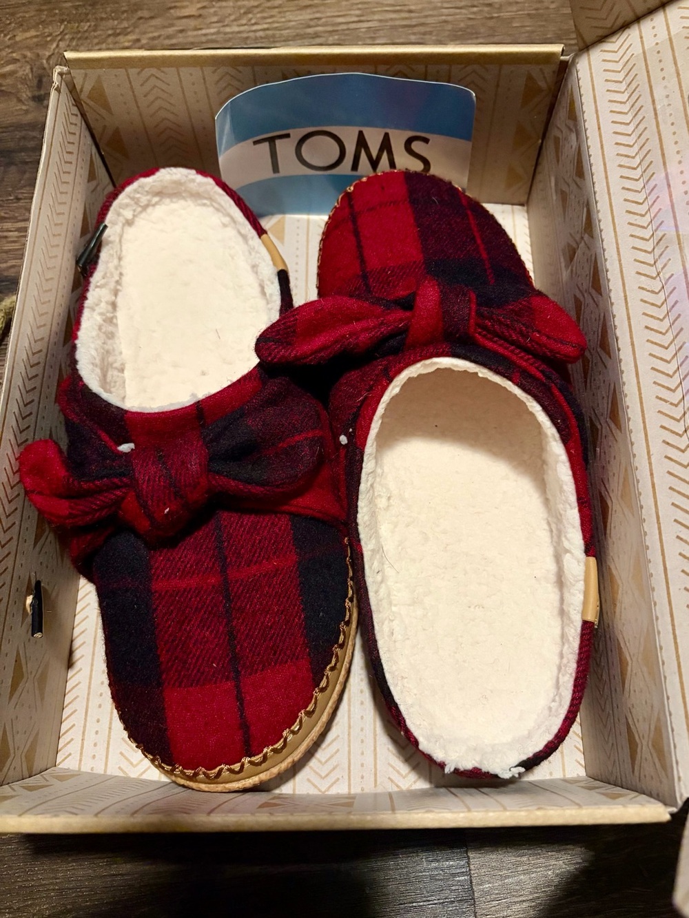 🆕TOMS Red and Black Plaid Slip-On with Cream Lining